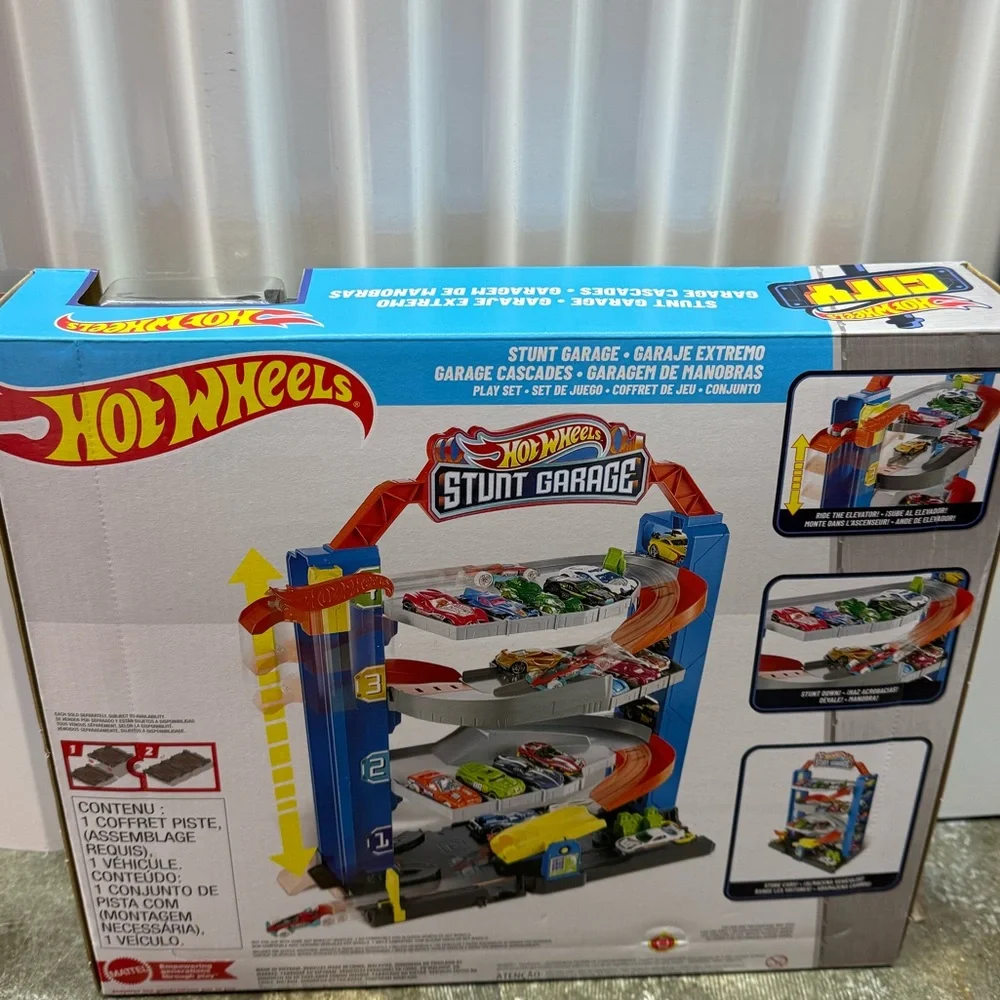 Stunt Garage Playset - Multicolor - Picture 2 of 2